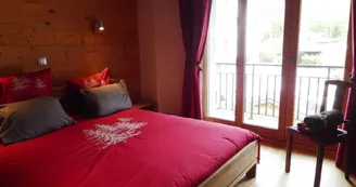 "Le Savoy" appartement de standing au cœur du village/piscine/garage