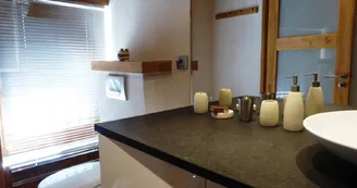 "Le Savoy" appartement de standing au cœur du village/piscine/garage