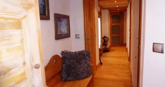 "Le Savoy" appartement de standing au cœur du village/piscine/garage