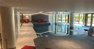 "Le Savoy" appartement de standing au cœur du village/piscine/garage