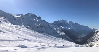Chez Charles****｜Cosy & Belle vue, Skis aux pieds - Piscine couverte - Viachamonix.com