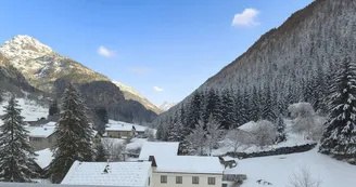 Chez Charles****｜Cosy & Belle vue, Skis aux pieds - Piscine couverte - Viachamonix.com