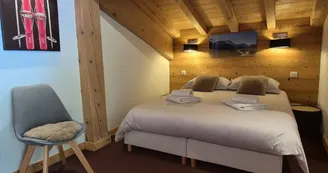 Chez Charles****｜Cosy & Belle vue, Skis aux pieds - Piscine couverte - Viachamonix.com