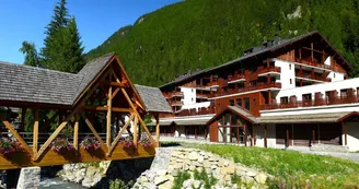 Chez Charles****｜Cosy & Belle vue, Skis aux pieds - Piscine couverte - Viachamonix.com