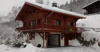 Chalet vue d'exception sur la chaîne du Mont-Blanc Chalet vue d'exception sur la chaîne du Mont-Blanc