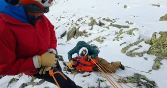Stage pratique de secours et de médecine de montagne Stage pratique de secours et de médecine de montagne