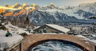 CHALET ON THE ROCKS CHALET ON THE ROCKS
