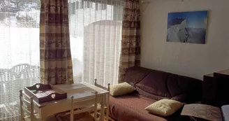 Appartement rez de jardin face au Mont Blanc